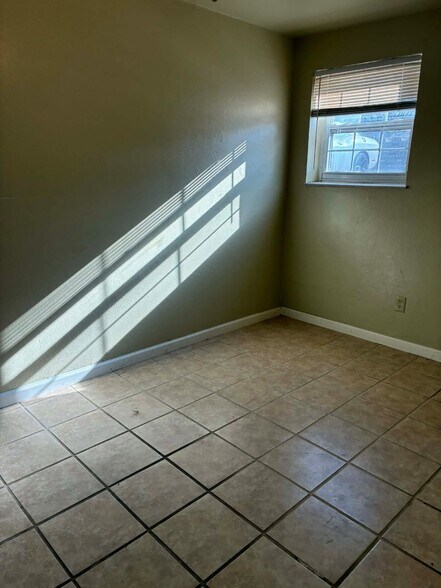 Building Photo - 1170 Grand Terrace Dr