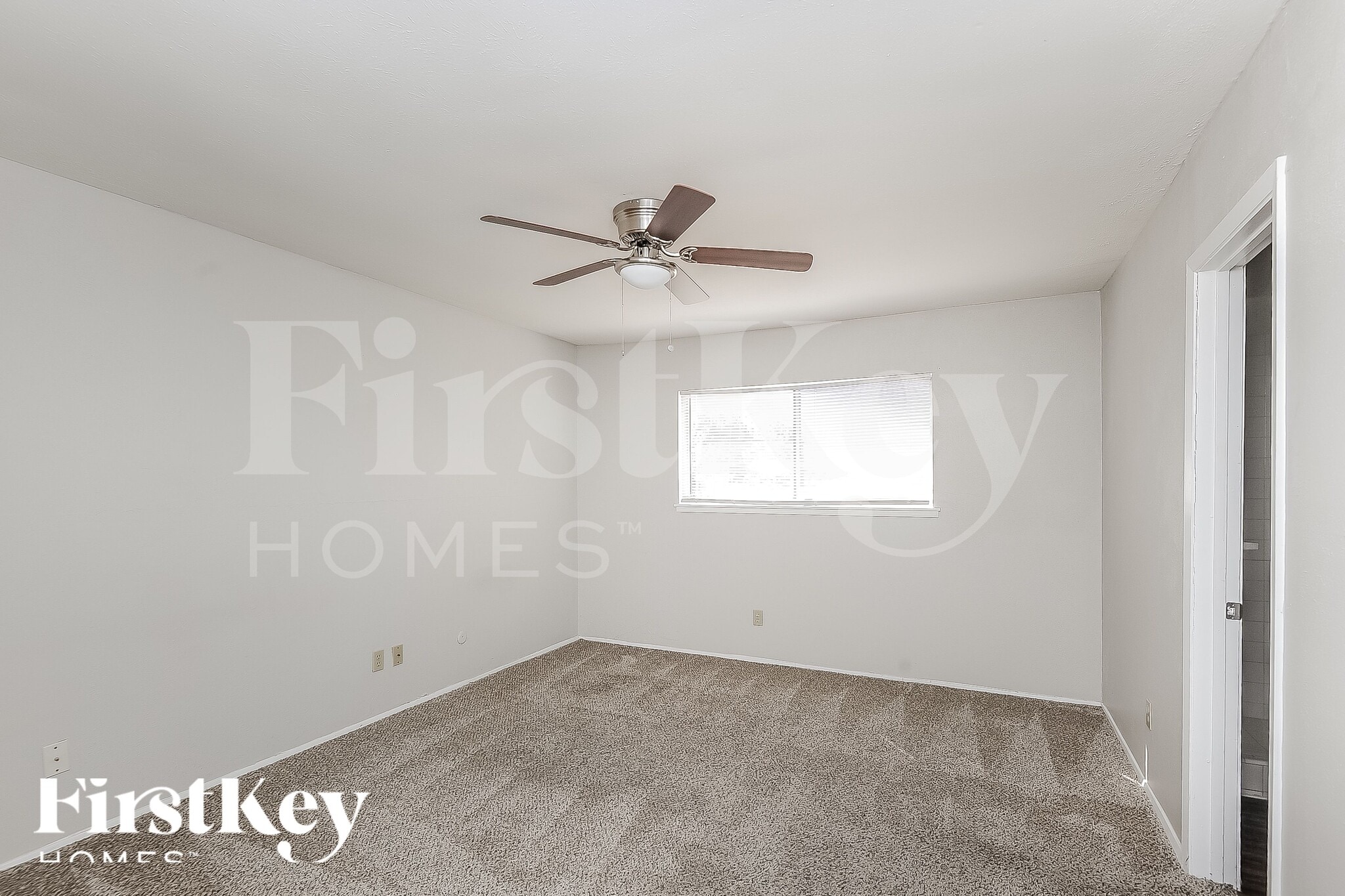 Building Photo - 2202 Lockwood Dr