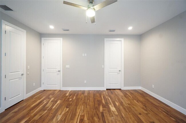 Building Photo - 4910 W McElroy Ave