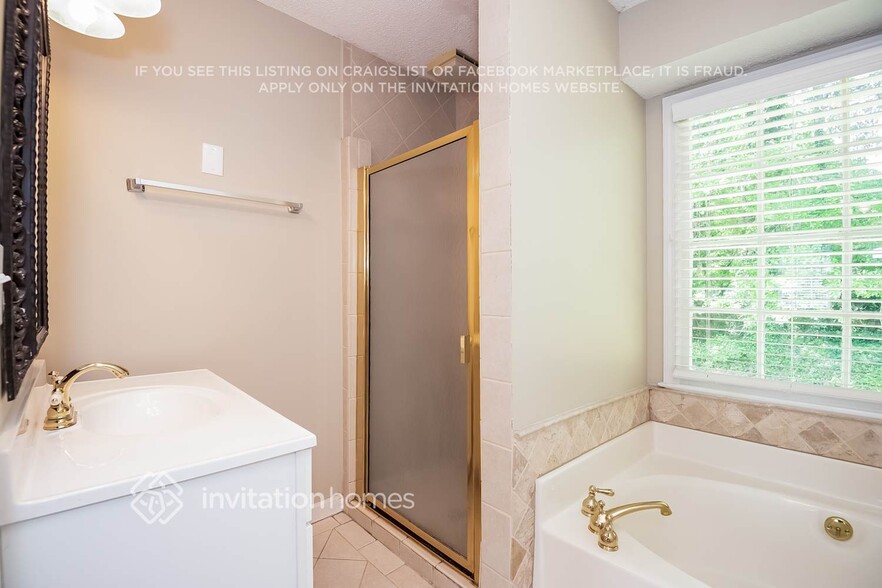 Building Photo - 4257 Glenforest Way