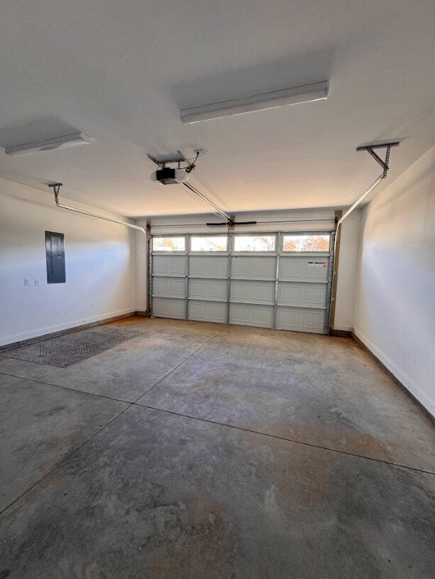 Building Photo - Ask us how to get FREE RENT!