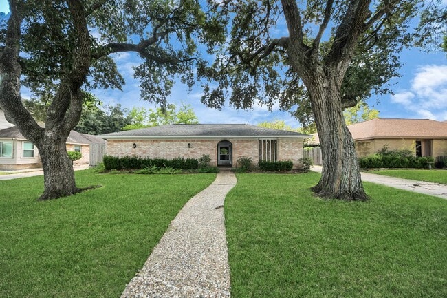 Building Photo - 14115 Wickersham Ln