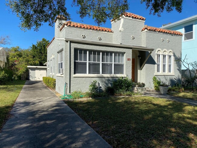 Building Photo - Davis Island Charming Home