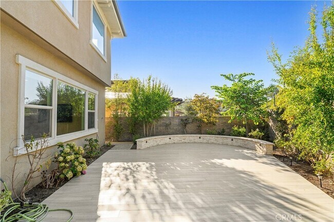 Building Photo - 1151 Summit Oak Dr