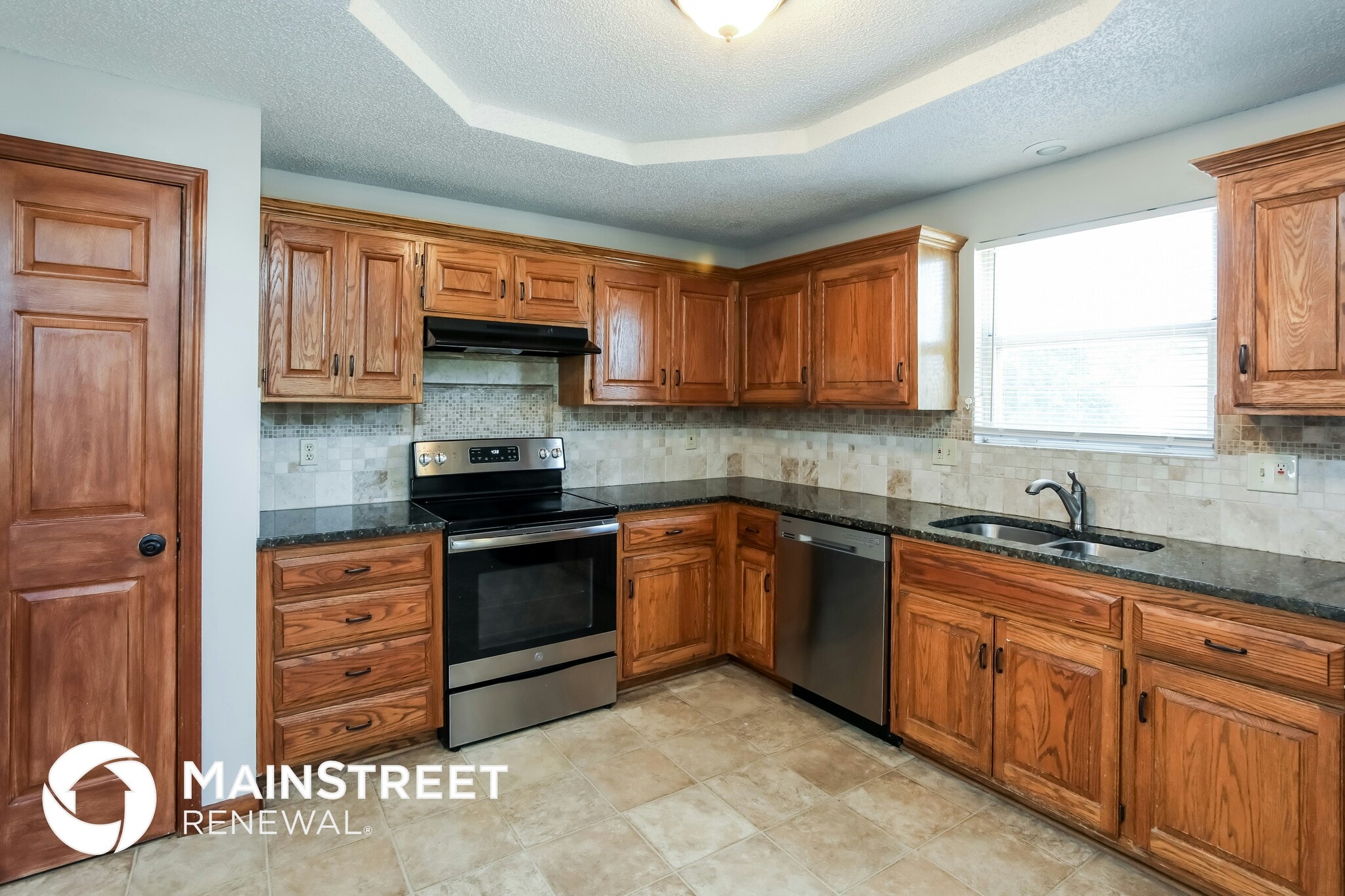 Building Photo - 5020 Pebble Ave