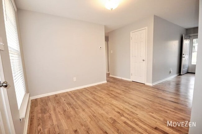 Building Photo - 708 Hadley Rd