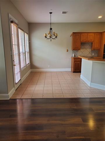 Building Photo - 532 Silver Maple Dr