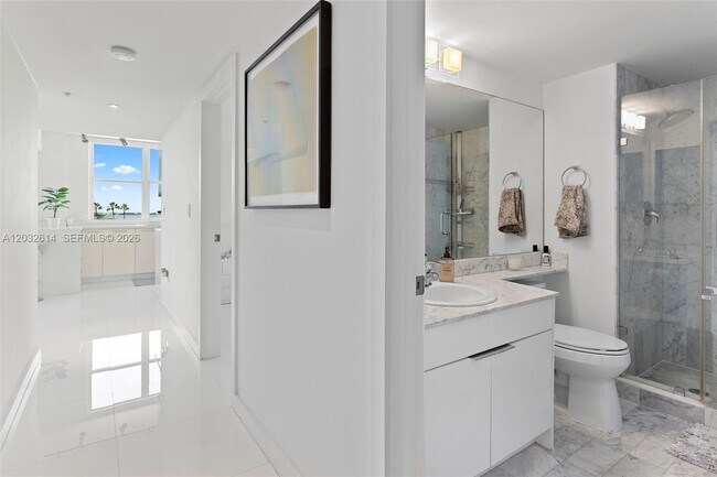 Building Photo - 800 Claughton Island Dr