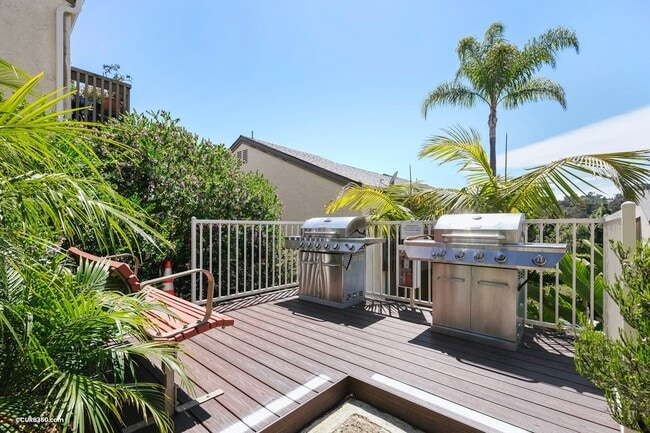 Building Photo - 8636 Via Mallorca