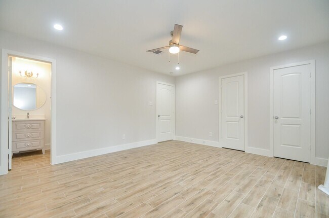 Building Photo - 7414 Grape St