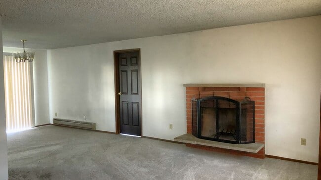 Building Photo - 927 NW Frigate St