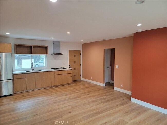 Building Photo - 18725 Bassett St