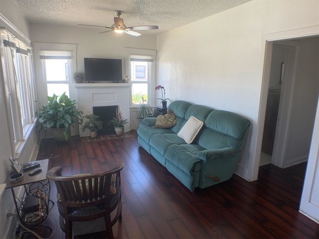 Building Photo - 2728 Collier Ave