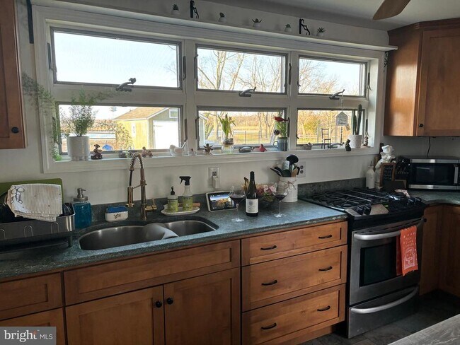 Building Photo - 303 Baptist Rd