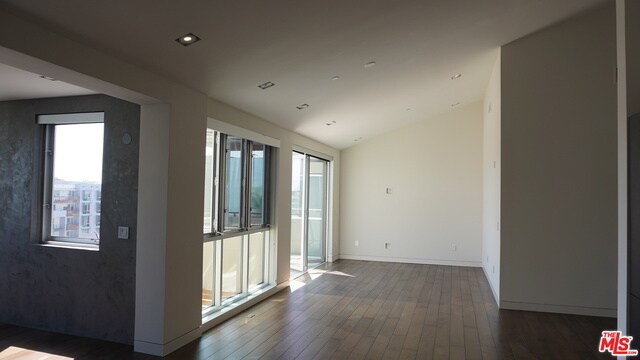 Building Photo - 1430 5th St