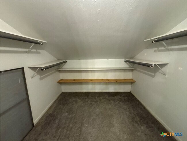 Building Photo - 205 Magdalena Dr