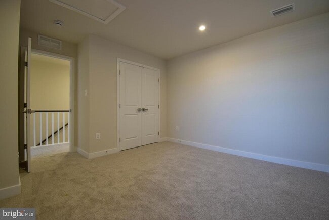 Building Photo - 120 Emily Wy