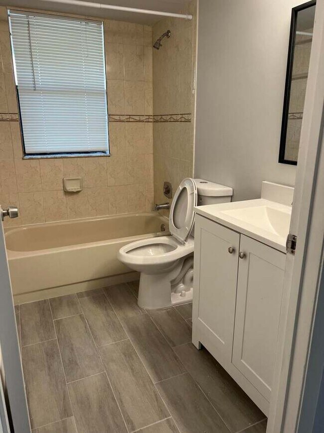 5200 NW 31st Ave 5200 NW 31st Ave Fort Lauderdale FL 33309