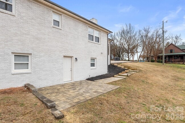 Building Photo - 11805 Harrisburg Rd