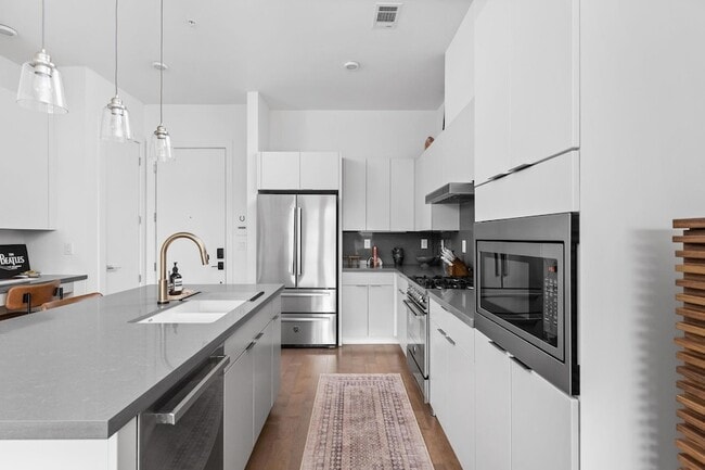 Building Photo - 207 W Johanna St