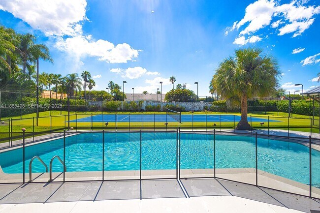 Building Photo - Southwest 89th Place, Miami, FL 33176 - 6 BR 4 BA single-family home