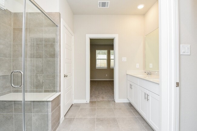 Building Photo - 2022 W Darlington Oak Ct