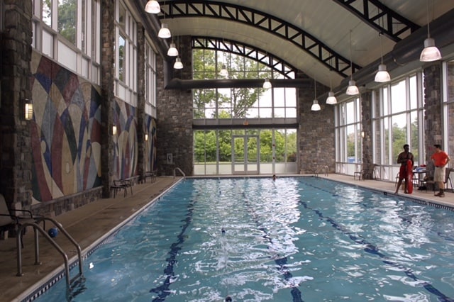 Community indoor pool - 14752 Potomac Branch Dr