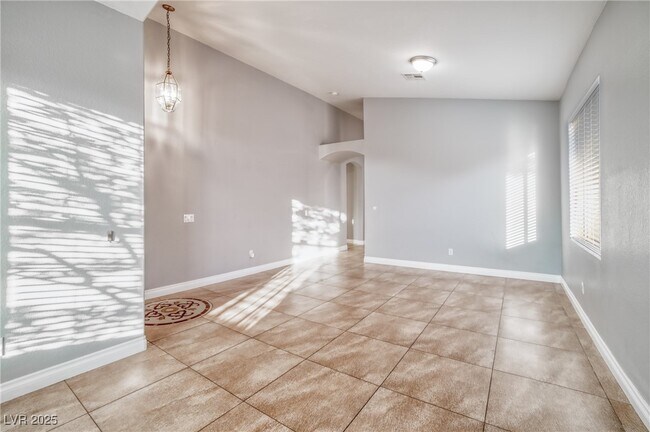 Building Photo - 1989 Songbird Ct