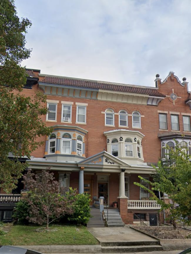 Primary Photo - 2703 N Calvert St