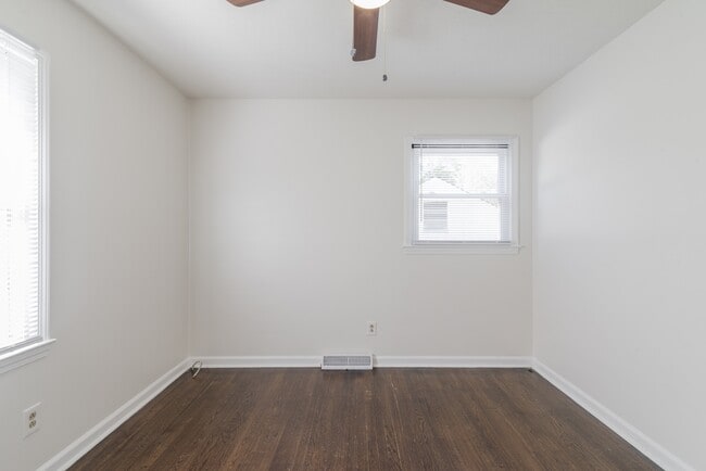 Building Photo - 1024 Houston St