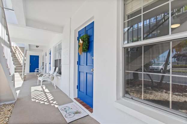 Building Photo - 7151 Sunset Way