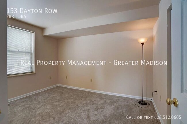 Building Photo - 153 Dayton Row