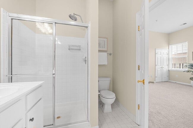 Building Photo - 631 Gatestone St