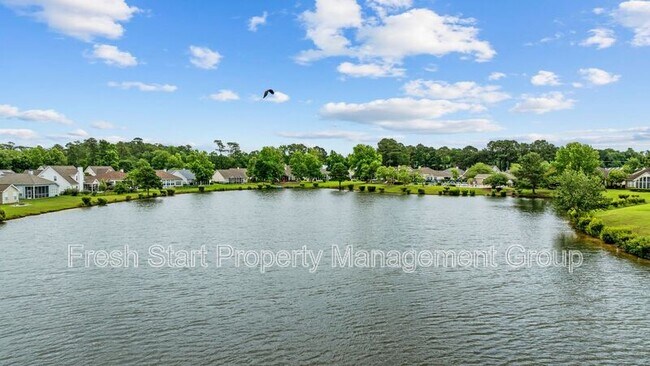 Building Photo - 414 Carriage Lake Dr