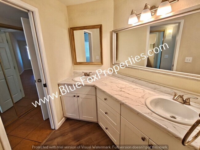 Building Photo - 2540 W Falbrook Way