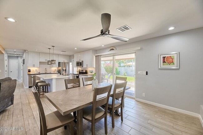 Building Photo - 7319 E Roosevelt St