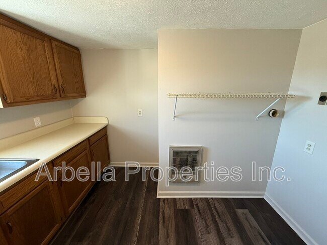 Building Photo - 1509 Fuller St