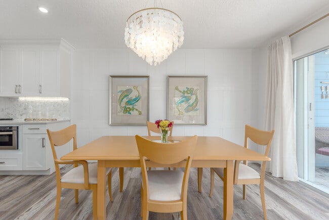 Building Photo - 1221 Ocean Dunes Cir