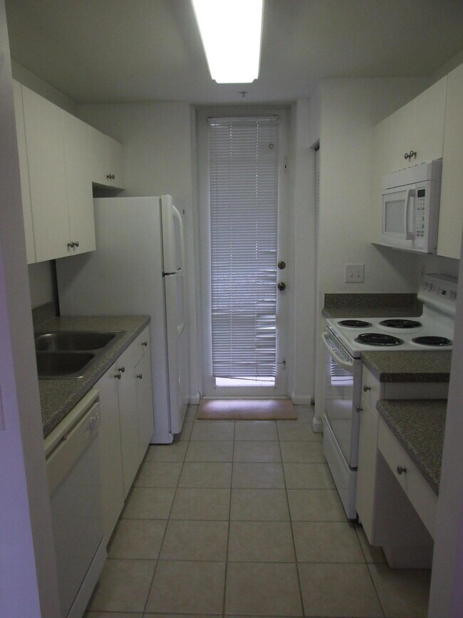 Building Photo - 4822 Chancellor Dr