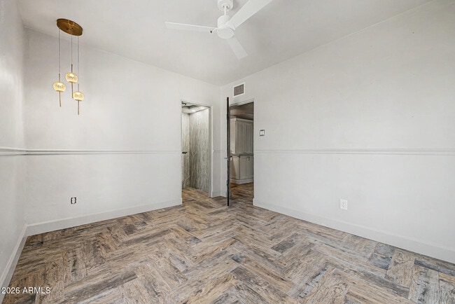 Building Photo - 1333 E Monte Vista Rd