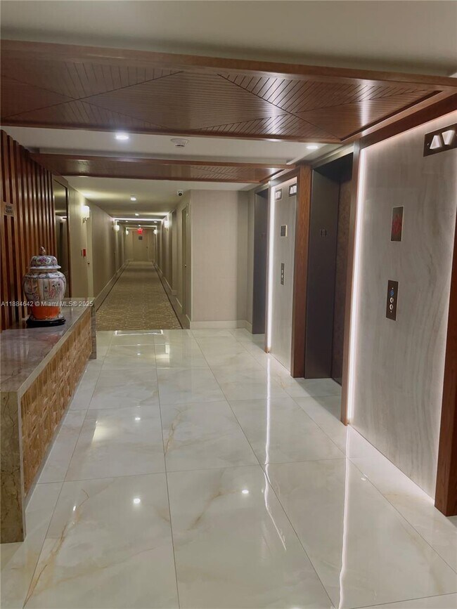 Building Photo - 11113 Biscayne Blvd
