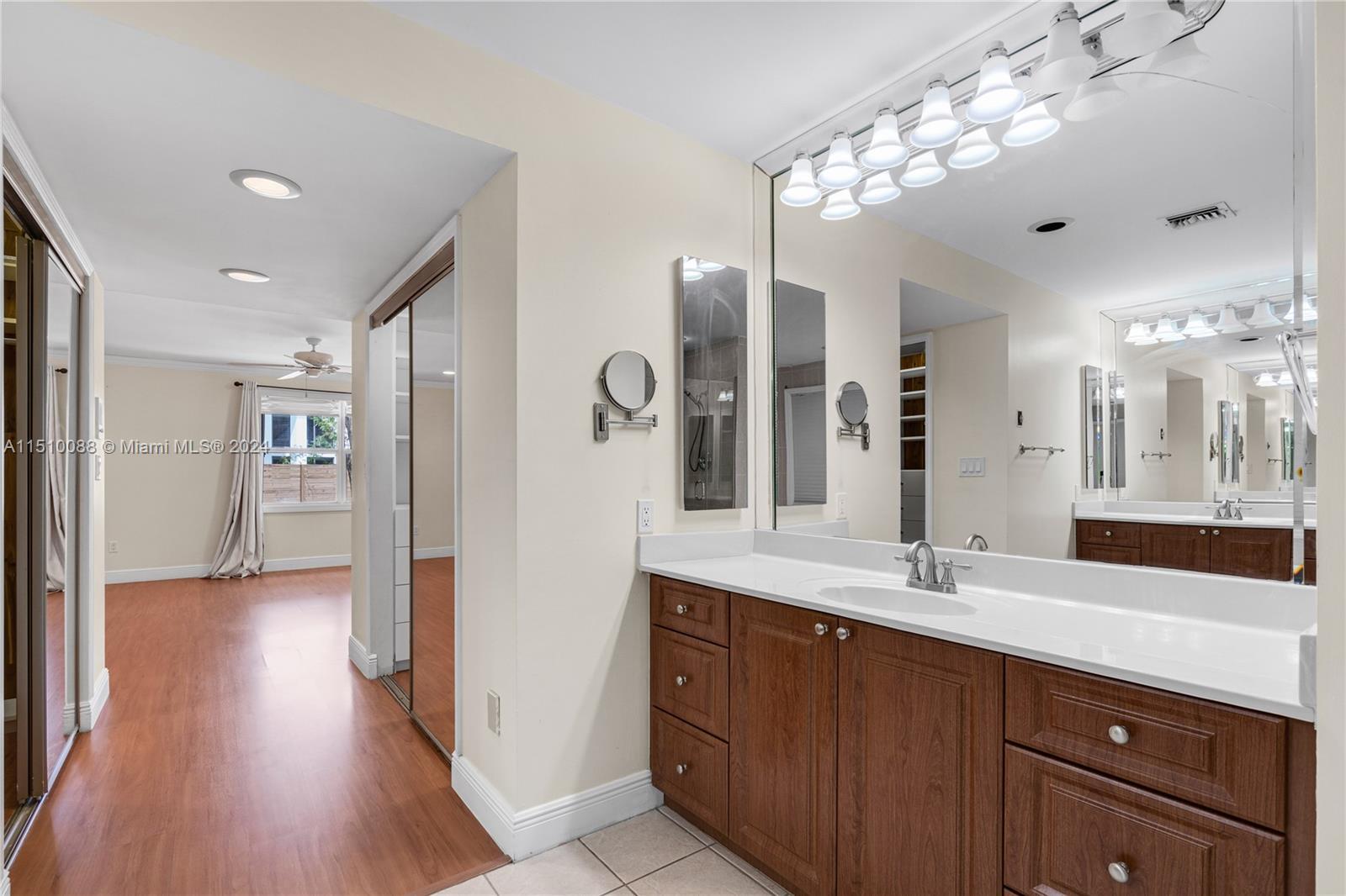 Building Photo - 5253 NW 94th Doral Pl