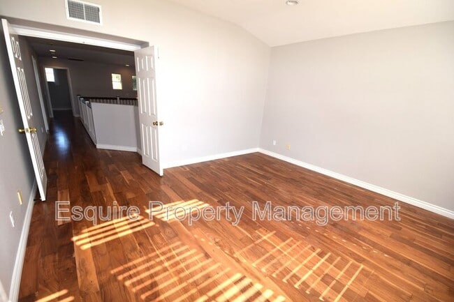 Building Photo - 2881 Silk Oak Ave