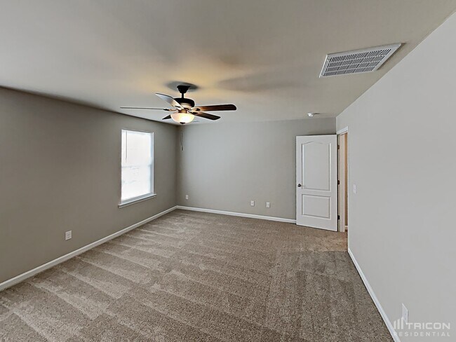Building Photo - 4676 Midstream Crossing Dr