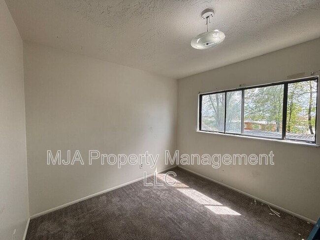 Building Photo - 1145 W 1600 N