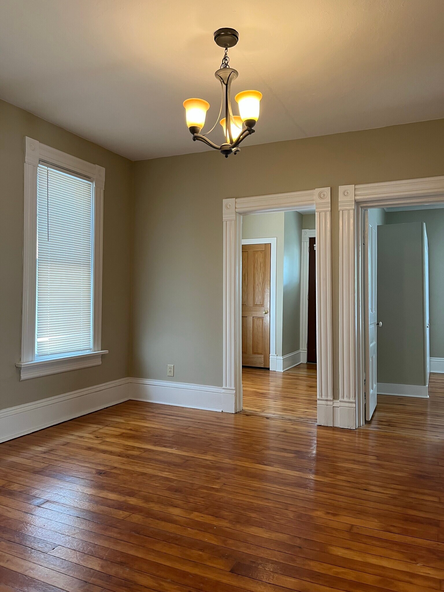 Building Photo - 3104 S Griffin Ave