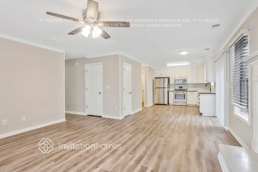 Building Photo - 2645 Abbots Glen Dr NW