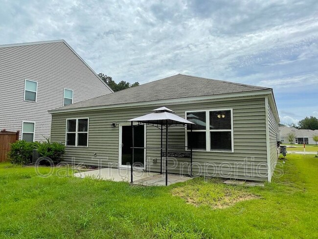Building Photo - 217 Lapping Waters Dr