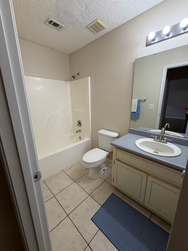 Building Photo - 101 Talbot Ct