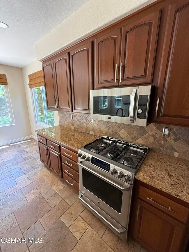 Building Photo - 4017 Havenridge Ct